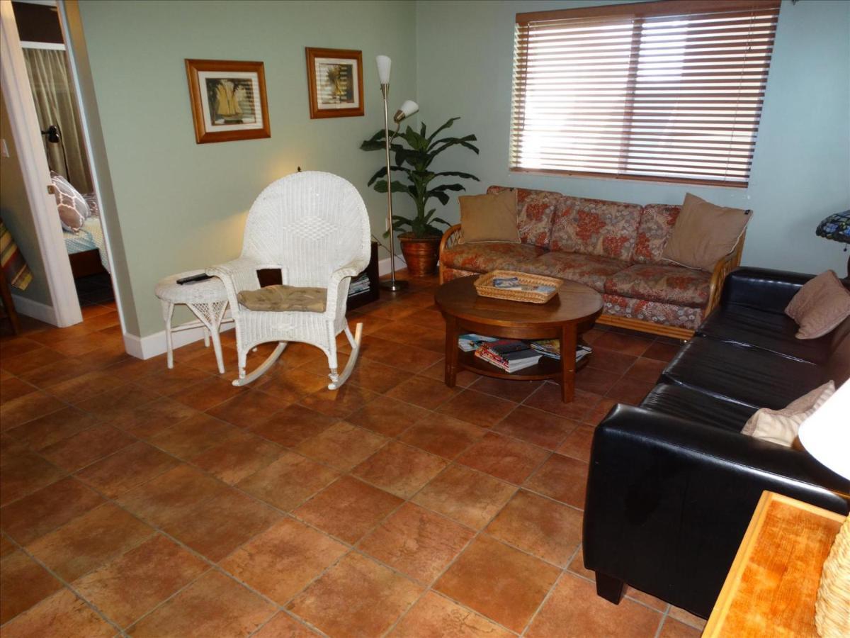 Quiet Vista Del Mar 2 Bedroom Condo Beachfront Property Cocoa Beach Esterno foto
