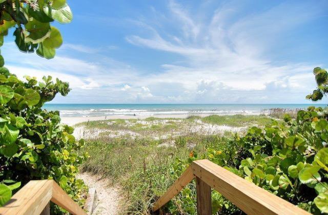 Quiet Vista Del Mar 2 Bedroom Condo Beachfront Property Cocoa Beach Esterno foto